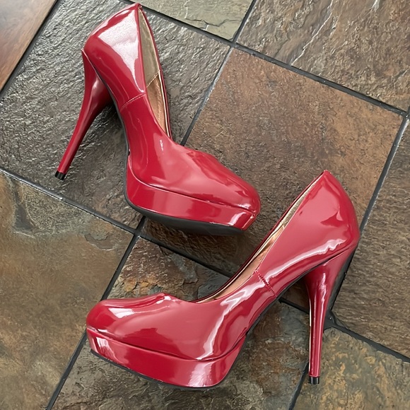 Steve Madden Dark Red P-Reta 4 inch stiletto heels- rose gold interior- size 8M - Picture 1 of 8
